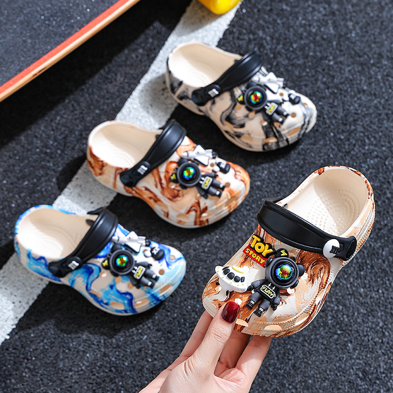Kids Casual Clogs Toddler Sandals Space Theme Slippers Non-Slip Kids Shoes Soft EVA Slippers Summer Beach Shoes Pool Shower Slippers Indoor Outdoor Sl
