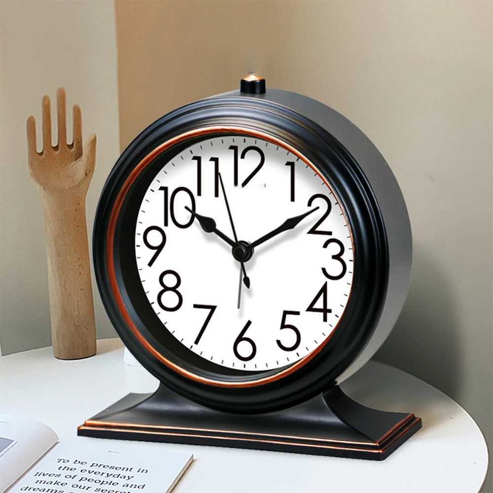 Classic Desk Clock Light Luxury Large Digital Vintage Alarm Clock Bedroom Living Room Office Loudspeaker Mute Desktop Decoration D260318