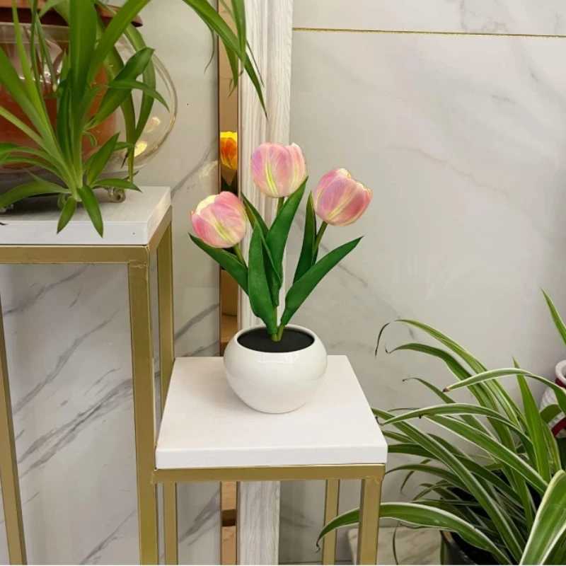 LED Simulation Tulip Night Light 3 Heads with Ceramic Vase Bedroom Bedside Lamp for Home Living Room Desktop for Home Decor H260318