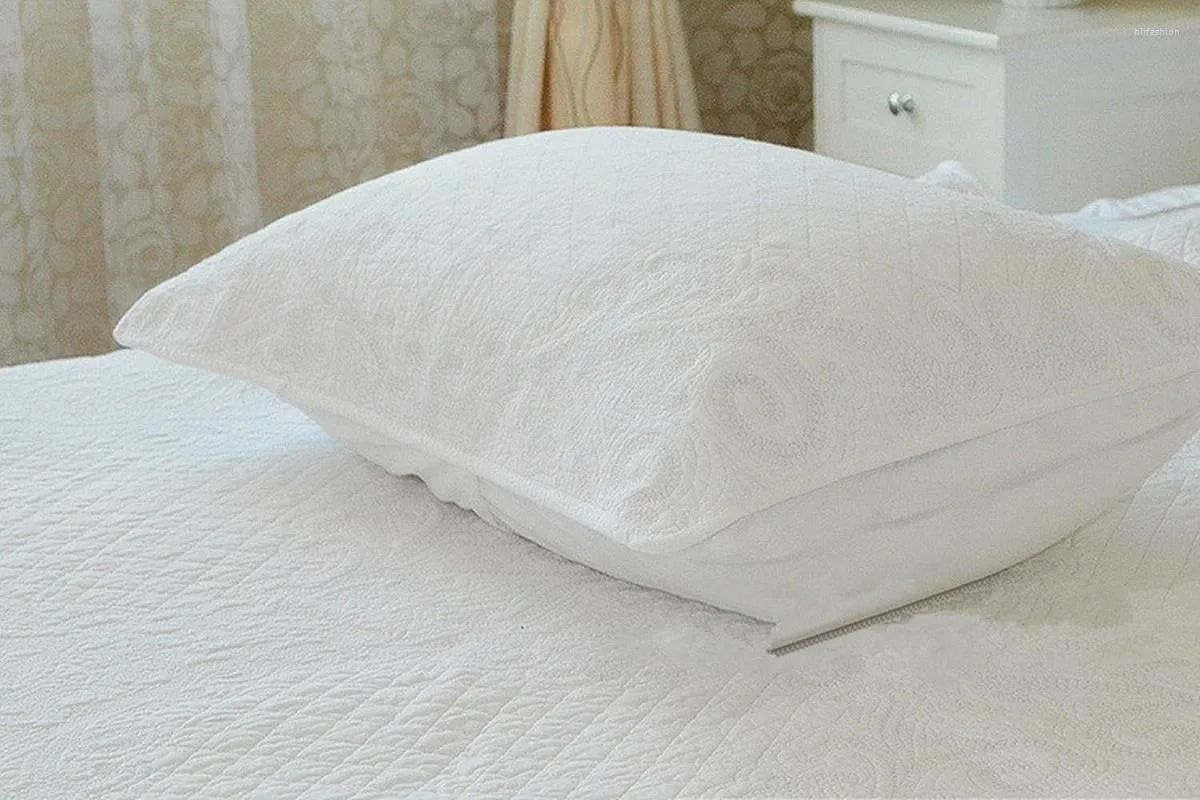OID Modern bedding set created for stylish and simple bedroom spaces