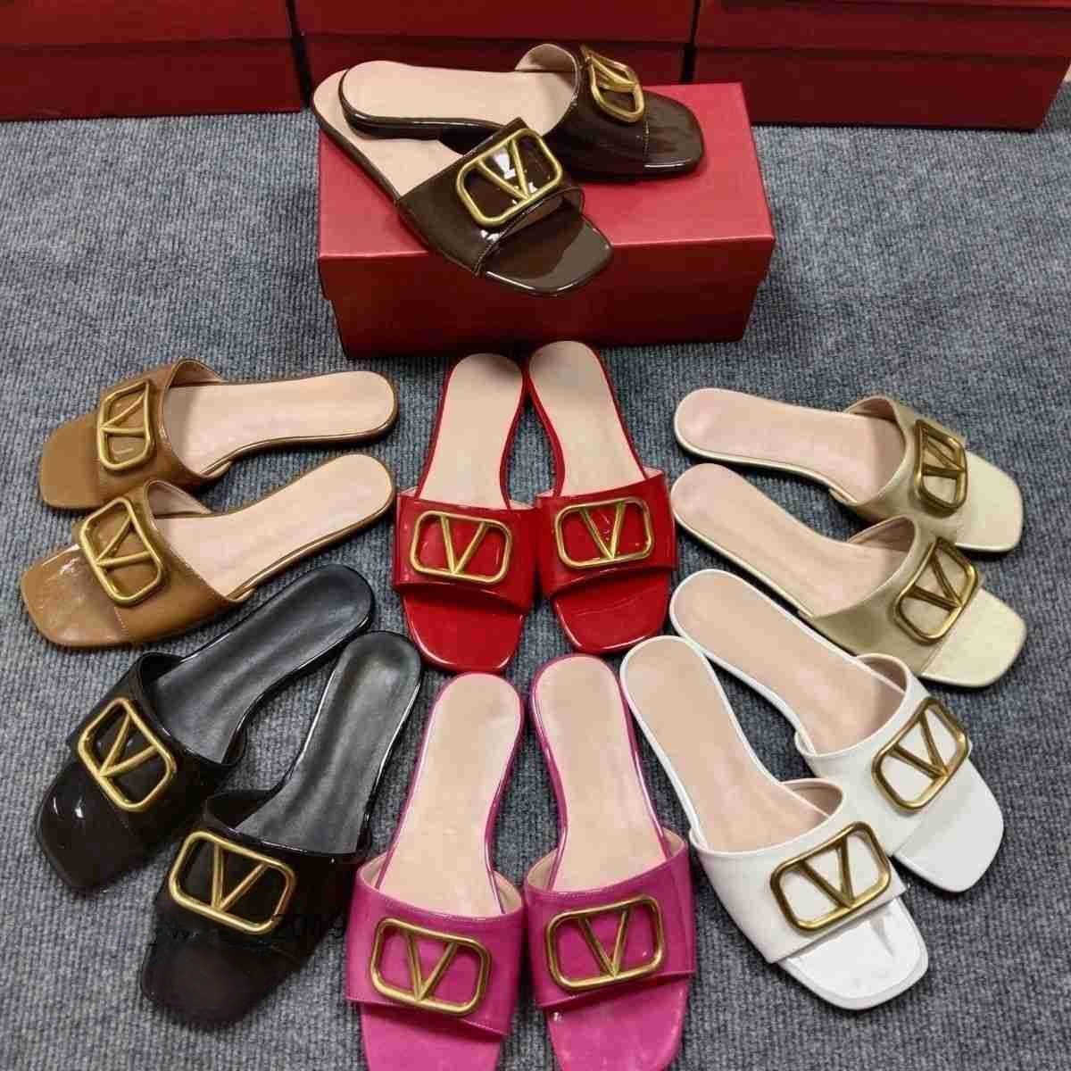 With Box Designer Dress Shoes Women Luxury Sandals Famous Stud Summer Slippers Flat Heels Leather Rivet Black Pointed Peep-Toes Lady Party Wedding Platform Slides