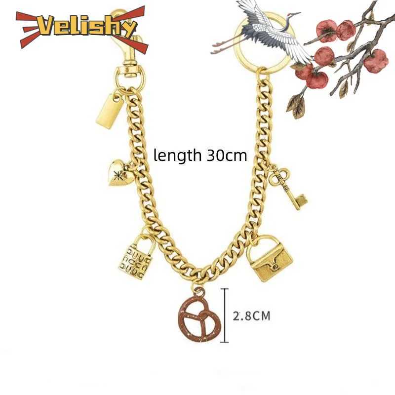 Versatile Biscuit Heart Keychain Bag Charm Pendant For Women Trendy Messenger Bag Hanging Chain Bag Decoration Accessories Gifts H260318 - view 7