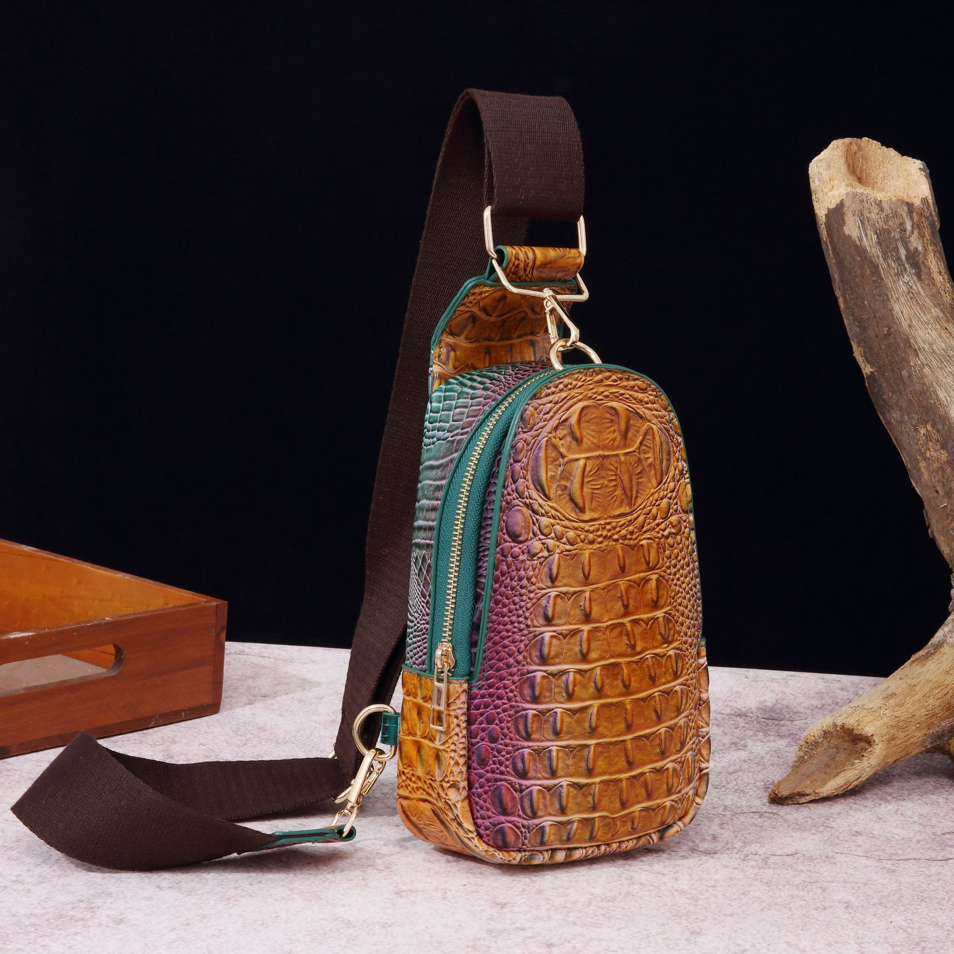 European and American Retro Fashion Wide Shoulder Strap Women's Chest Bag Waist Bag Crossbody Bag Crocodile Pattern Brahmin Amazon Independent St