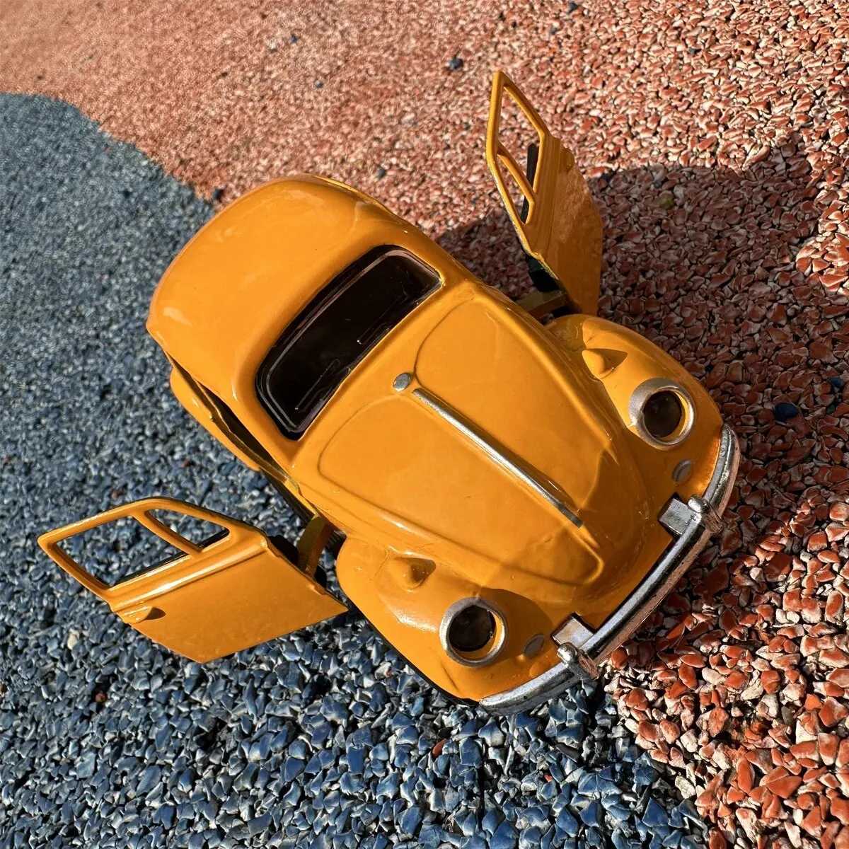 136 Alloy Pull-Back Beetle Car Toy - Double Door Trolley ModelCollectible Diecast Vehicle for Boys Kids Durable Metal Body Y260316