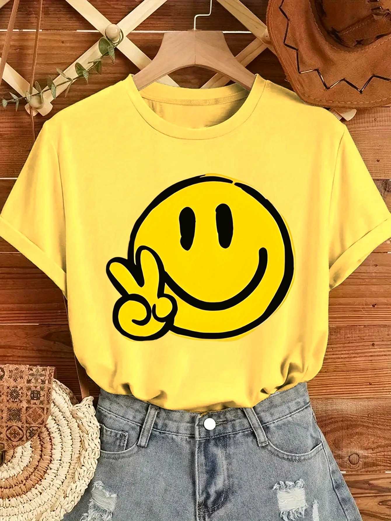 Womens Geometric Joyful Face Smile Print T-Shirt Casual Short Sleeve Crew Neck Top Comfort Summer Woman ClothingT260317