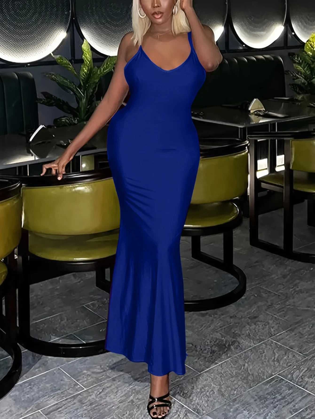 Red Spaghetti Strap Maxi Dress Women Sexy Svelss Backless Ruched Slim Robe Summer 2024 Party ClubwearXJ260318