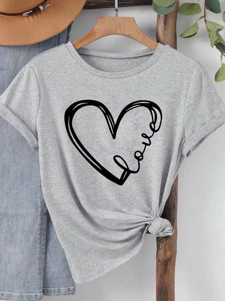 Love Heart Printed Trend Women Fashion Clothing Graphic T-shirts Clothes Print Female Shirt Short Sleeve Lady Casual TeeT260317
