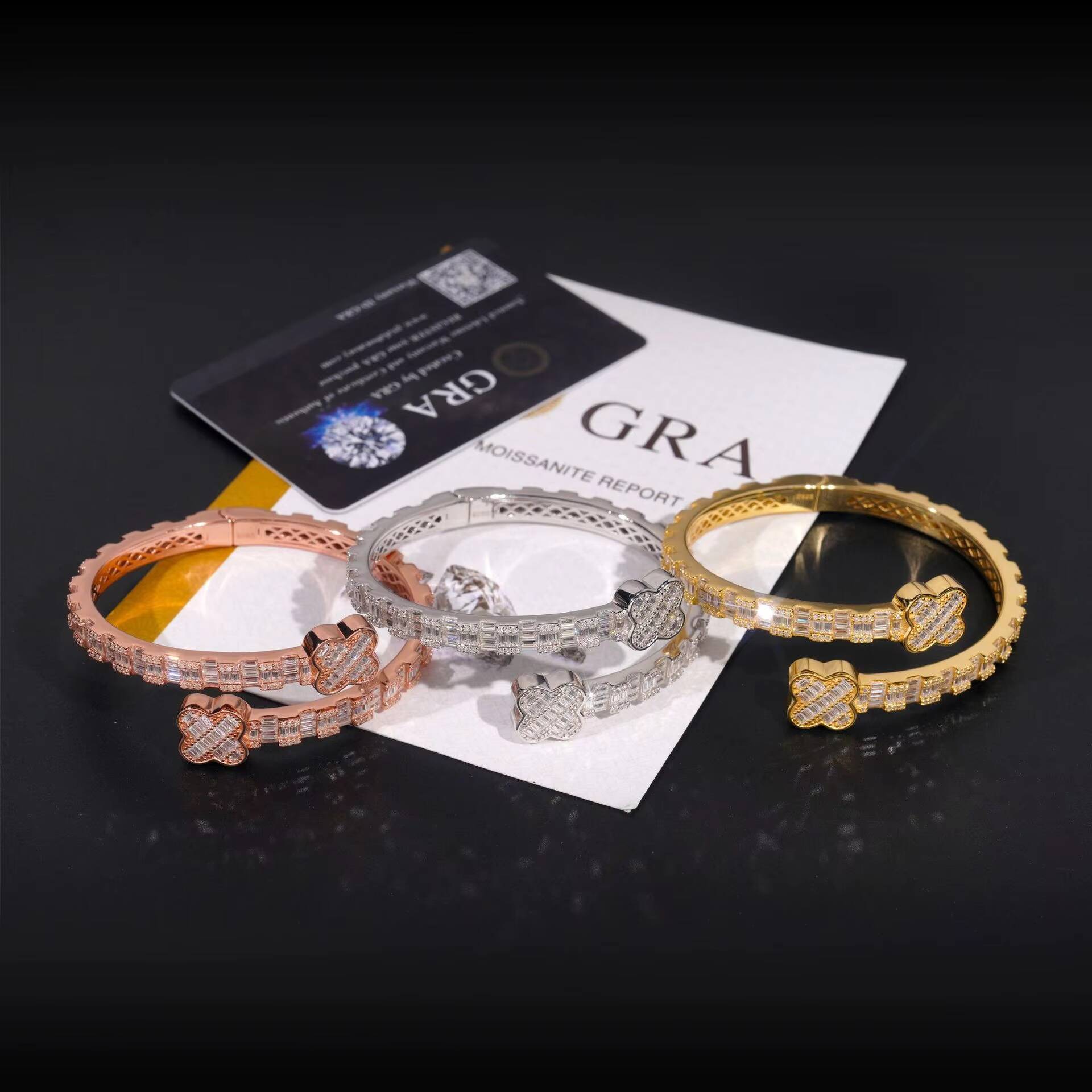 Iced Out S925 Silver Four Leaf Clover Design VVS Moissanite Diamond Bracelet Fine Jewelry Passes Diamond Tester