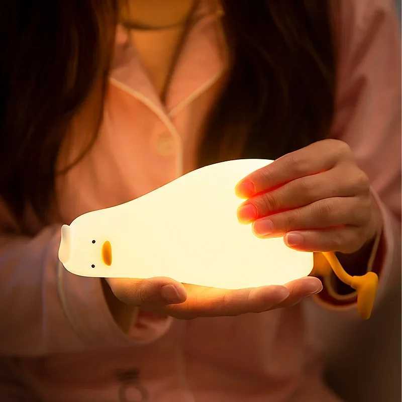 Lying Flat Duck Night Light LED Squishy Duck Lamp Cute Light Up Duck Silicone Dimmable Nursery Nightlight H260318