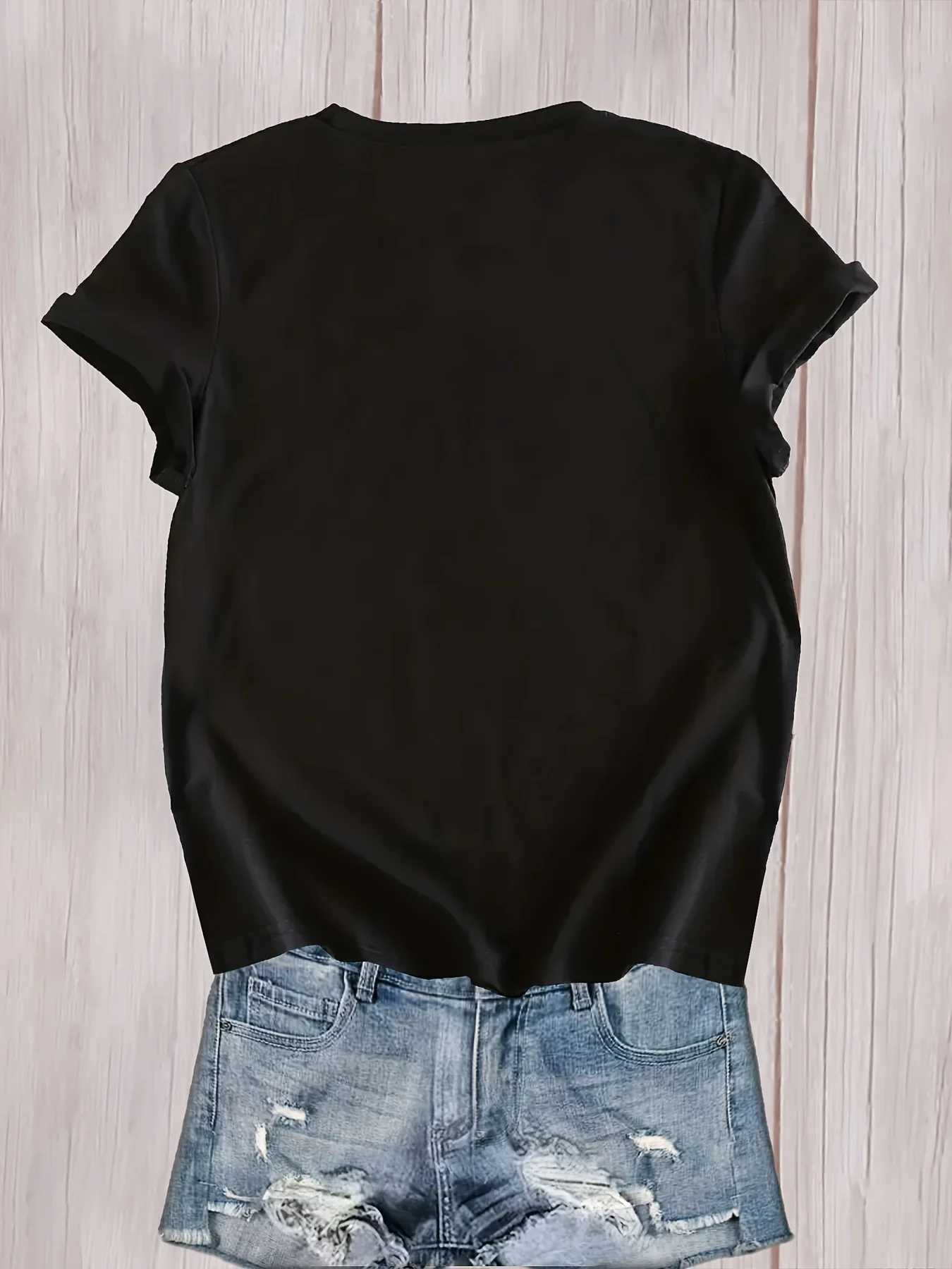 Rhinestone Queen Letter Print Comfortable and Soft Sports T-shirt Short Sleeve Causal Running Crew Neck Top Womens ActivewearT260317