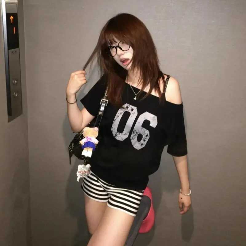 Black Off Shoulder Slant Neck Short Sleeve T-Shirt 2025 Summer Women Sweet Cool Loose Casual Streetwear FashionT260317
