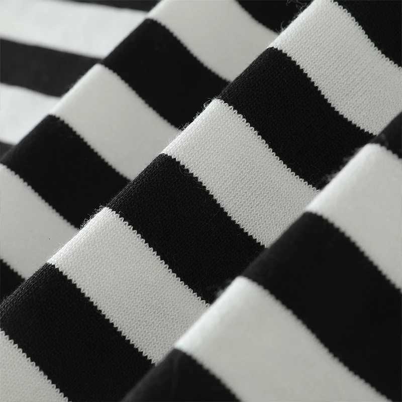 Summer New Short-sleeved Women O-Neck Slim 100 Cotton Striped Pullover Vest T-shirt Knitted Base Casual Comfortable SweaterT260317