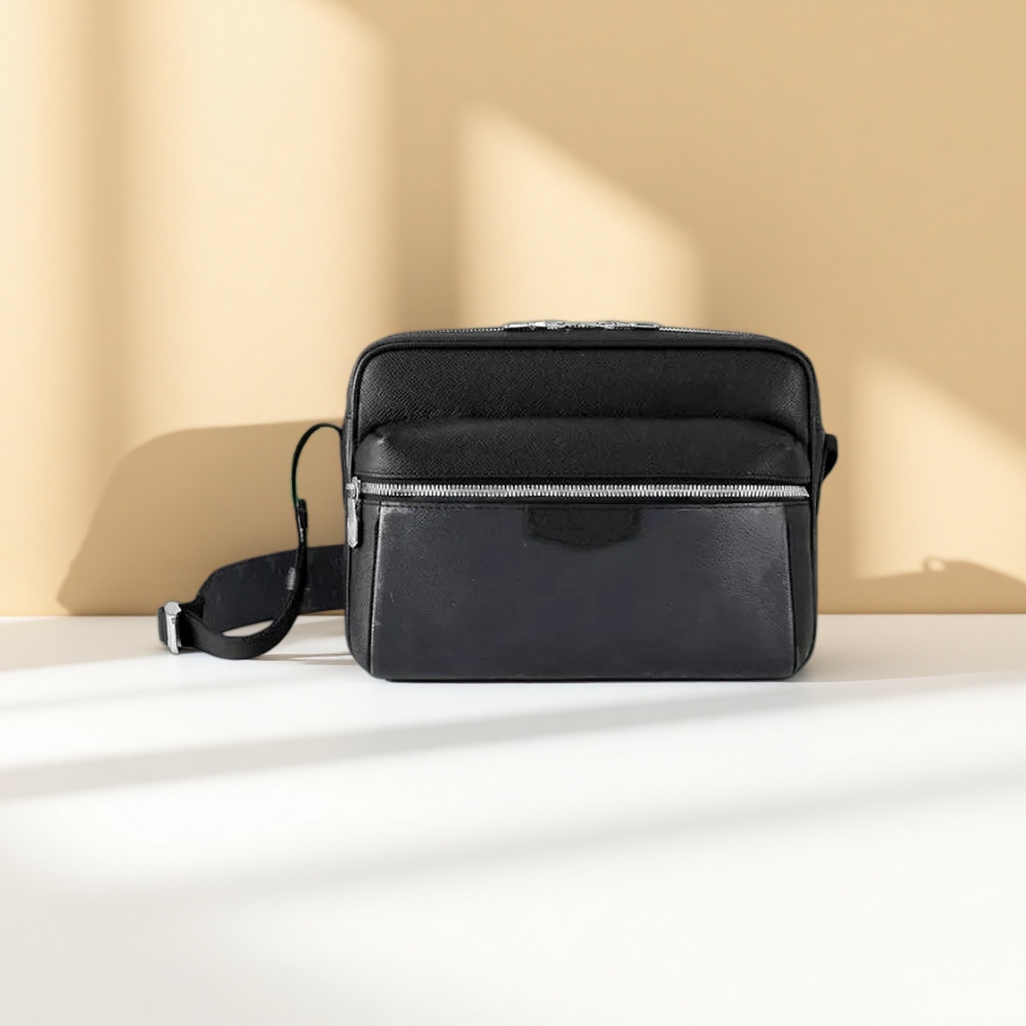 Luxurys Messenger bag Designers Bag Classic Women Men tote bag Cross Body School Bookbag Purse backpack wallet man Crossbody Bag handbags