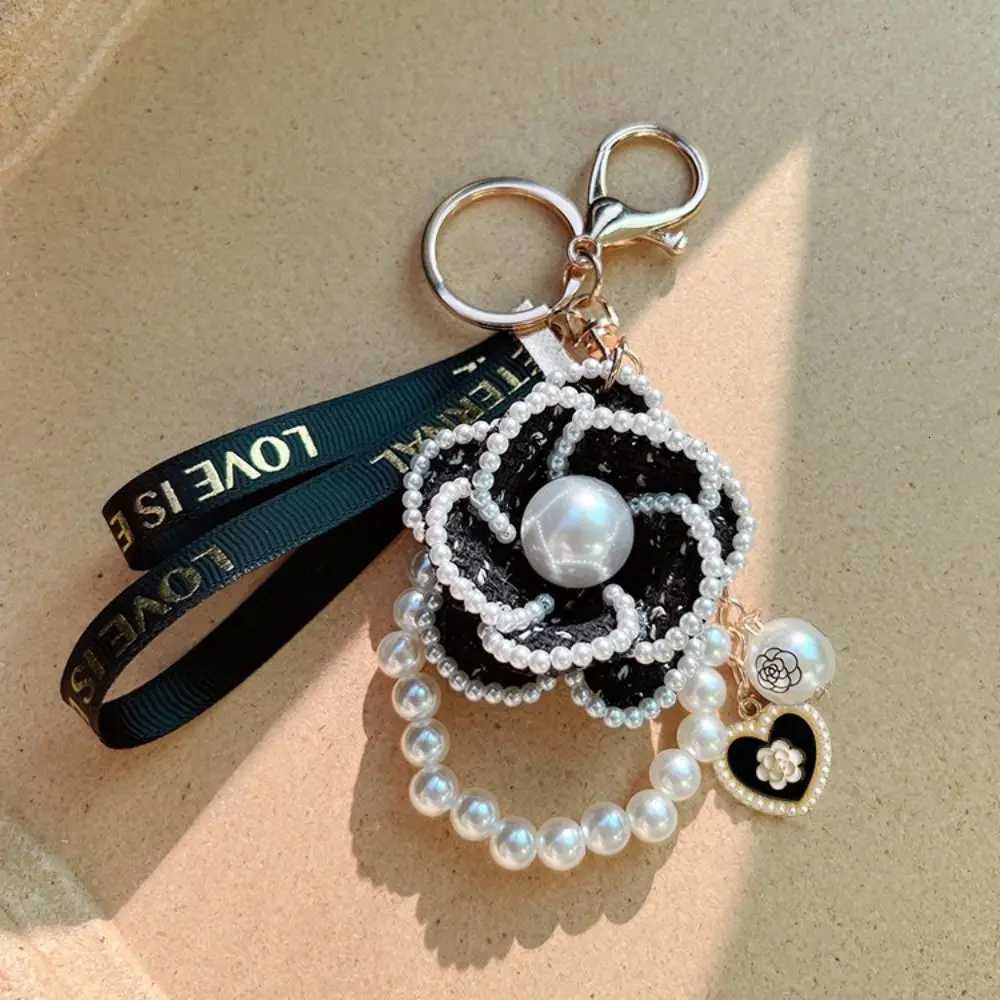 Creative Letter Camellia Flower Keychain Key Decor Ornaments Pearl Flower Keyring Accessories Korean Bag Hanging Pendant Girl H260318 - view 3