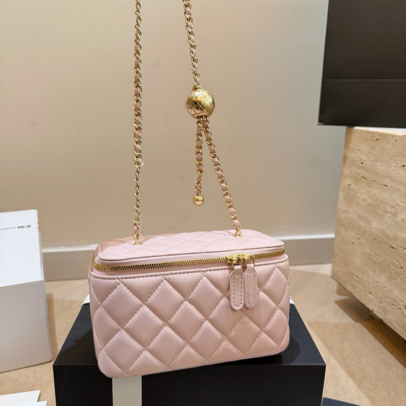 Makeup Box Leather Bag Designer Womens Shoulder Sacoche Sheepskin Gold Hardware Handbag Little Golden Ball Matelasse Chain Crossbody Purse With Mirror 19cm