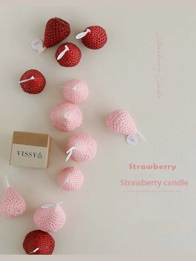 New Creative Strawberry Aromatherapy Candle with Hand Gift Fragrance Decoration Handmade Candle candle D260318