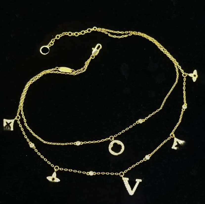 Fashionable double-layer pendant layered necklace for women's jewelry designer necklace high-quality electroplated 18k gold wedding and birthday gifts