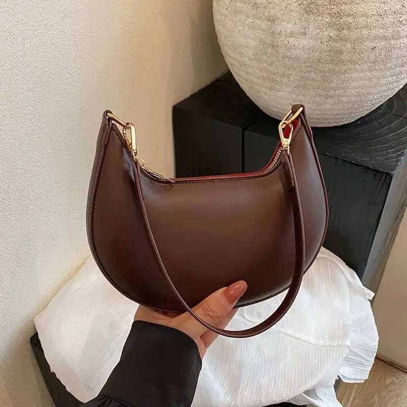 Womens Bag Shoulder Bags Women Moon-shaped Baseball NEW Fashion Luxury Womens Single Shoulder BagZ260317