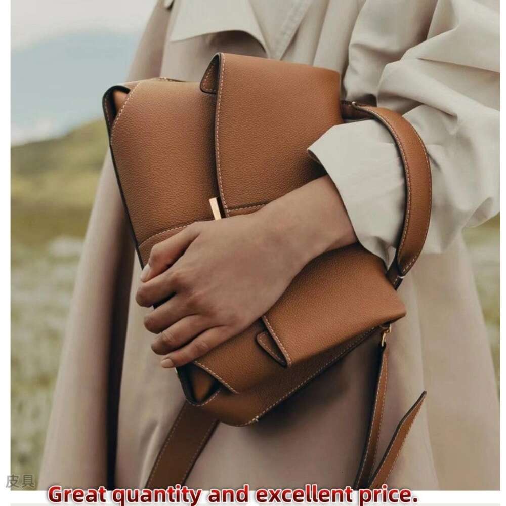 BestsellerSmile Bag - Unique Design, High-End Genuine Leather Women's Bag, Fashionable Pleated Shoulder Handbag