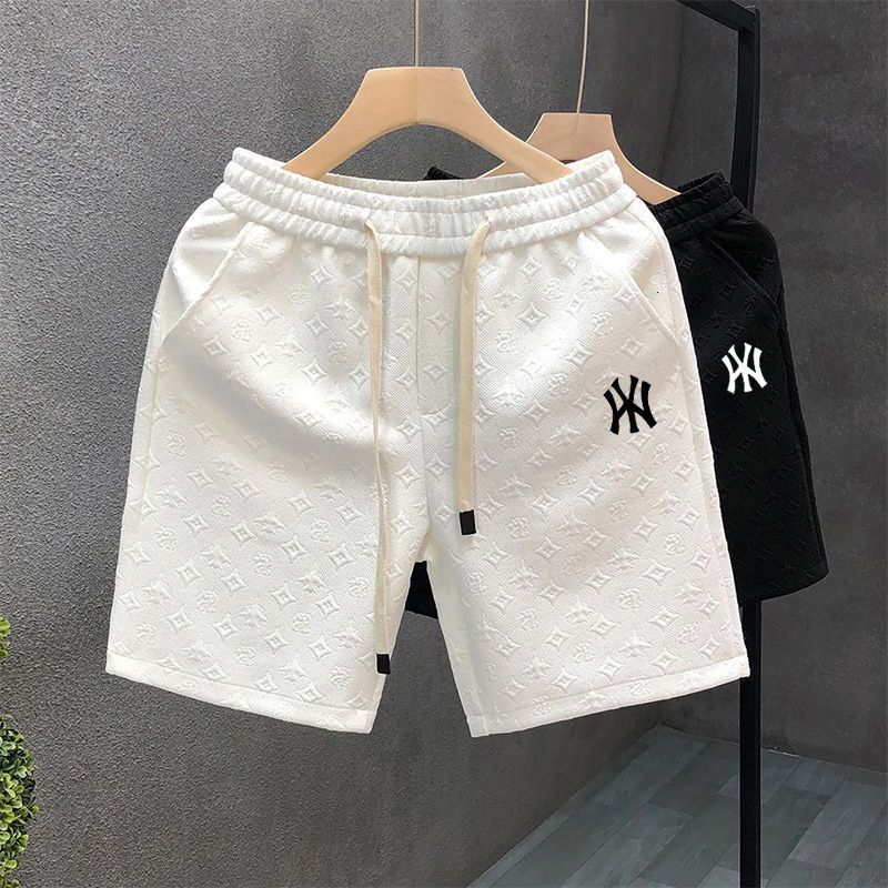 Luxury Brand Designer Casual style white jacquard shorts for men summer trendy brand knee-length shorts 2026 new men half-length pants
