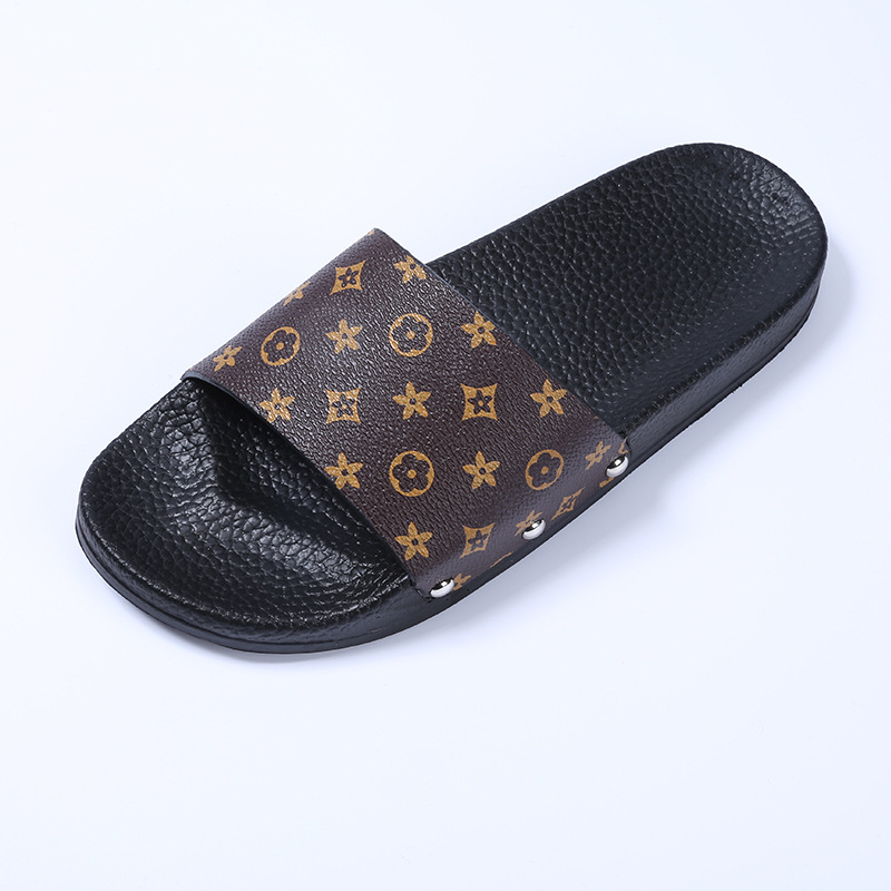 Outdoor Beach Vacation Slippers 2026 Summer New Design Printed Women Soft Sole Slippers Comfortable Casual Cool Slippers