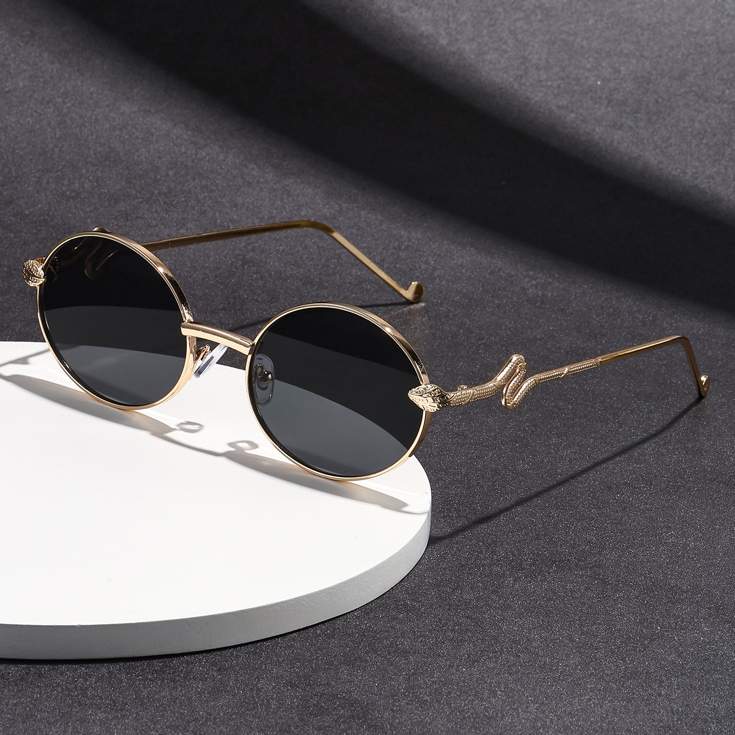 Luxury Brand Designer Sunglasses 2026 New Oval Fashion Sunglasses European And American Style Versatile Snake-Style Metal Retro Round Sunglasses
