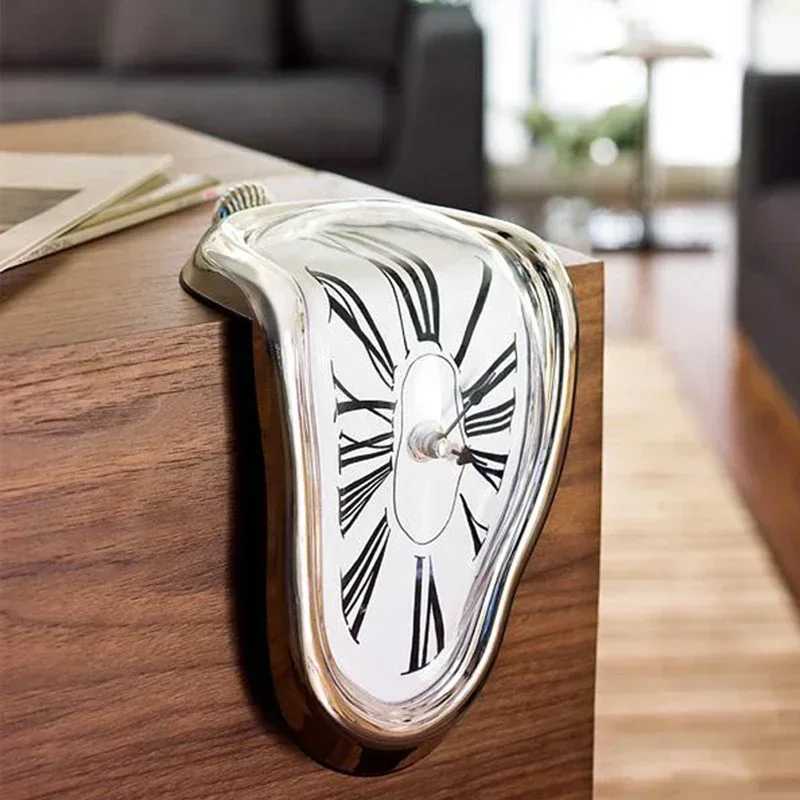 2026 New Novel Surreal Melting Distorted Wall Clocks Surrealist Salvador Dali Style Wall Decororation Home Garden Clock D260318