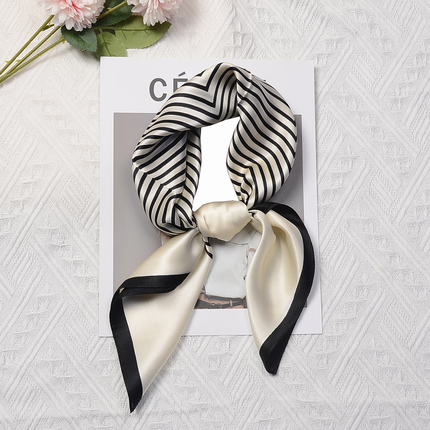 New spring women's silk scarf, 100% mulberry silk, 70 square scarf, whitening, fashionable, neck protection, small neckerchief