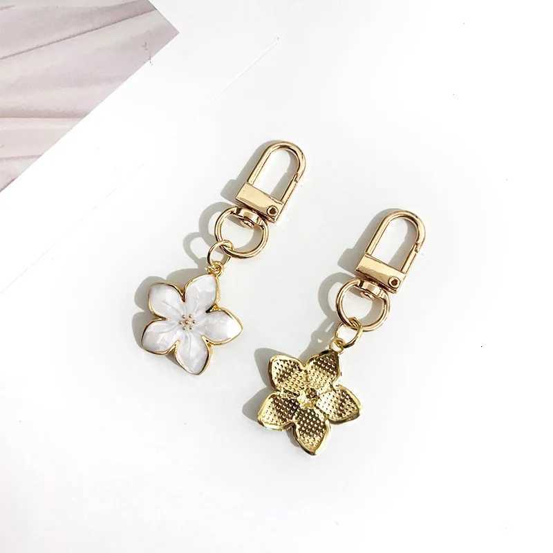 New White Pear Blossom Keychain Cute Accessories Keychain Couple Matching Airpods Keyrings Pendant Items For Boutique H260318 - view 5