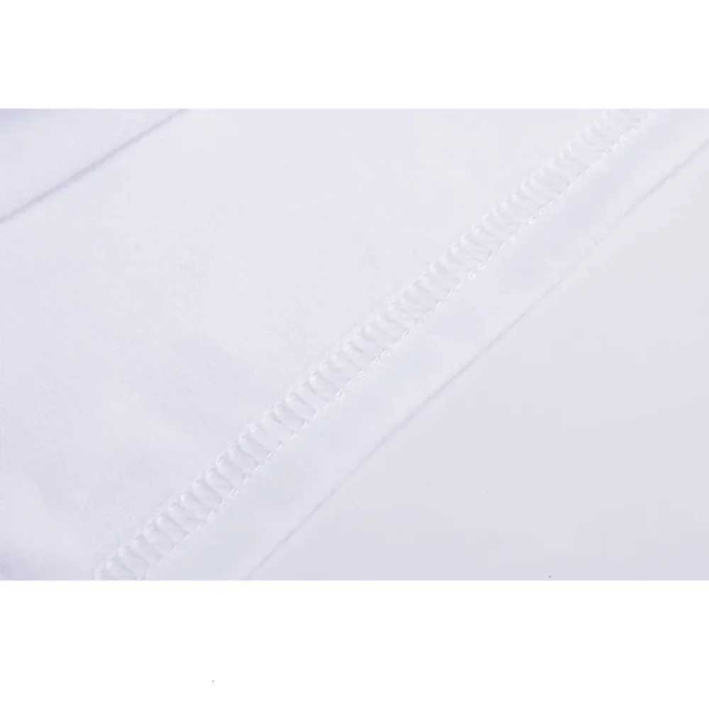 Short-sleeved T-shirt with A Cute Black and White Japanese Cat Pattern A Summer Short-sleeved Topwomen Clothing Graphic TshirtsT260317