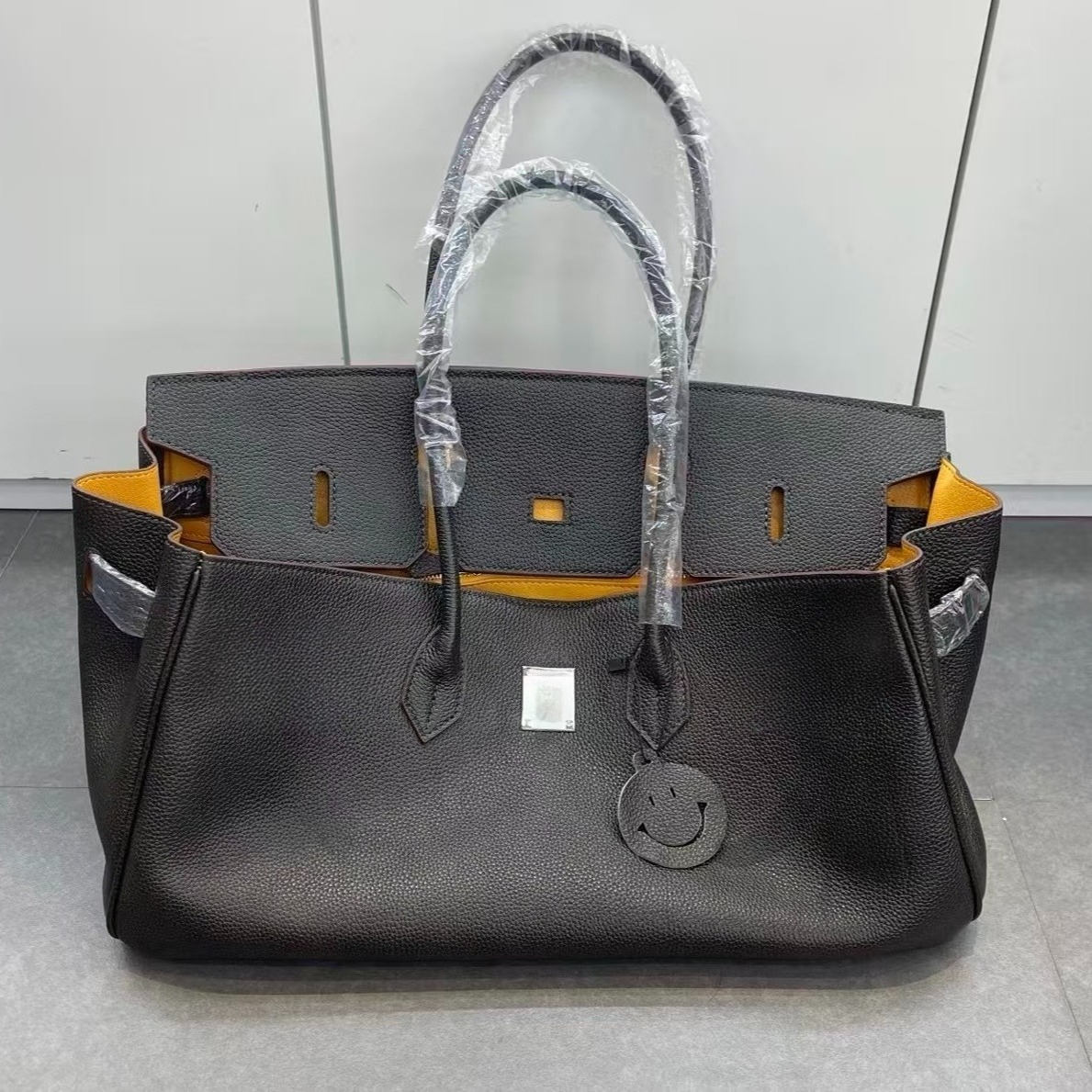 100% Real Leather Woman Totes High Quality Vintage Handbags With Silver Hardware Lock Top Handle Bag Contrast Color Horizontal 42cm Shoulder Bag New Fashion Gift 3415