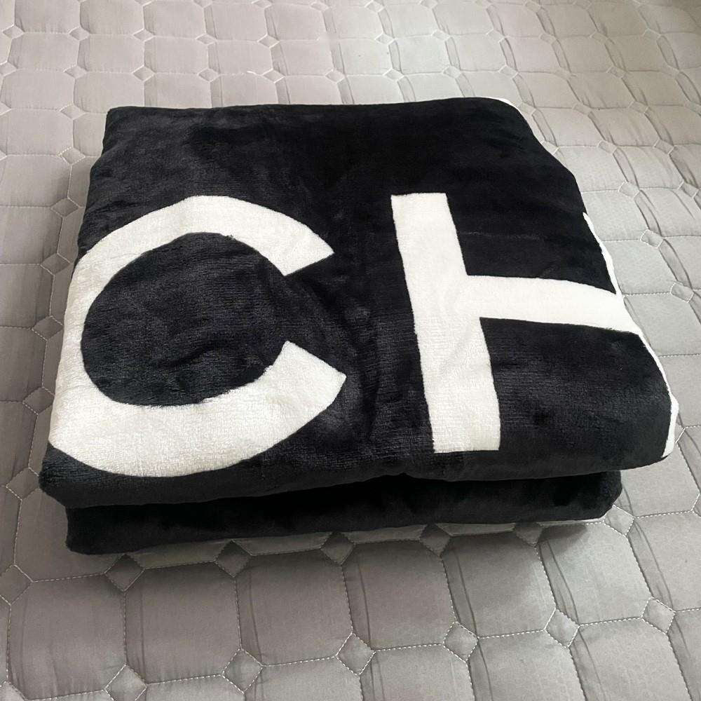 NEW Designers Blankets Letter Print Blanket Adults Kids Carpet Home Textiles Beddings Supplies Sofa Travel