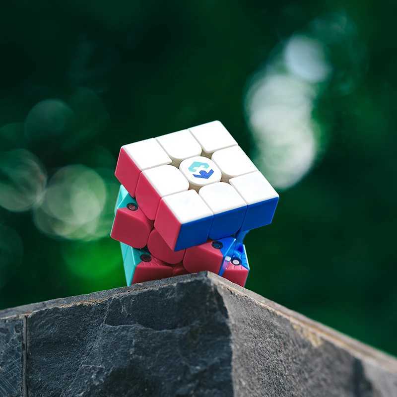 3x3 Speed Cube Magic Puzzle Kid Toy 3X3 Professional Cube Single Magnetic Silent Smooth Rotation Cube for Office Stress Relief H260314