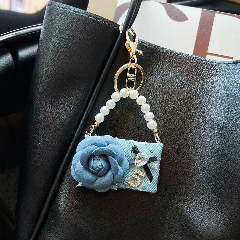 Elegant Demin Rose Camellia Flowers Imitation Pearls Chain Keychain For Women Trinket Ring Car Bag Pendent Charm X471 H260318 - view 5