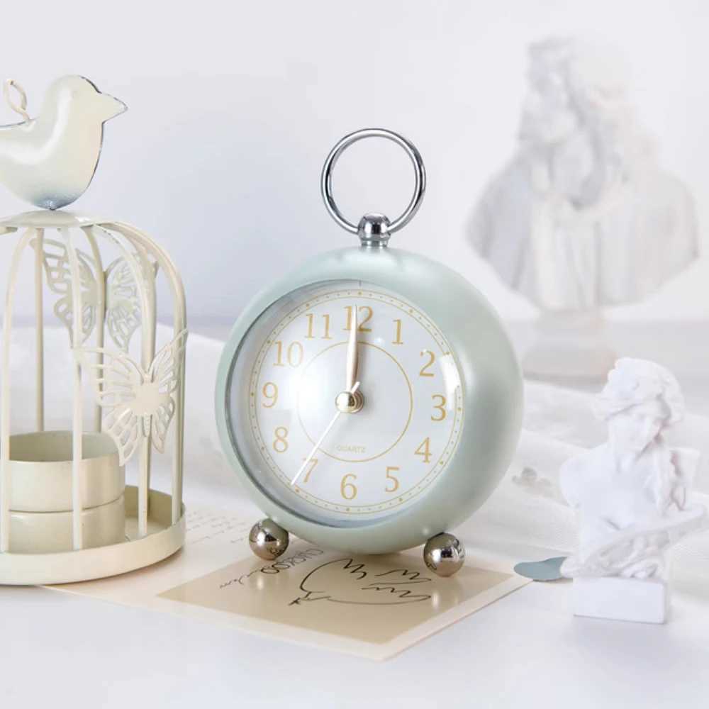 1pc simple metal quartz alarm clock nightstand luminous mute clock suitable for home office decoration D260318