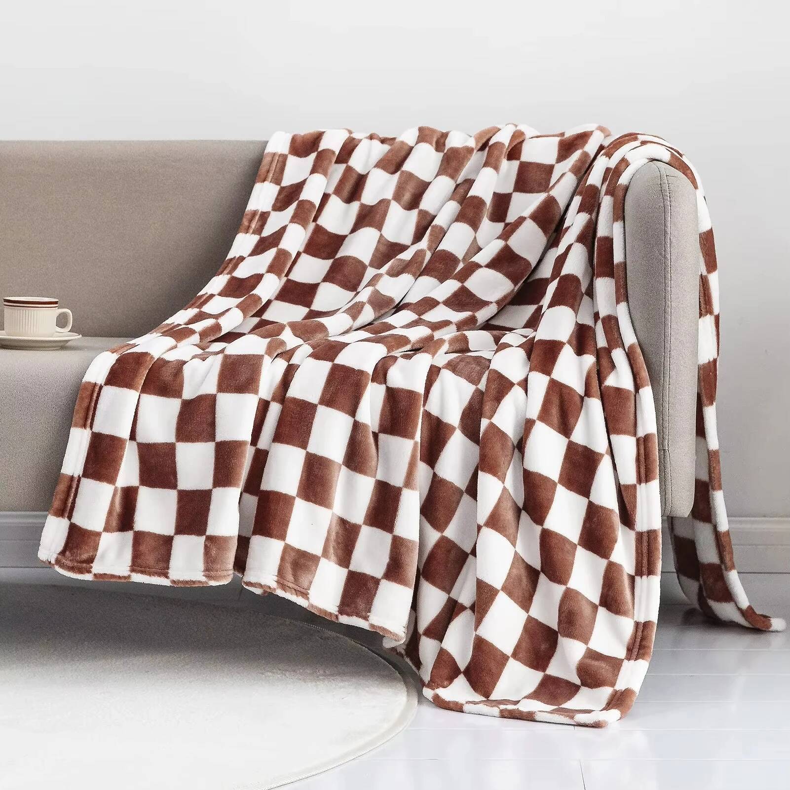 Chic 1pc Checkerboard Flannel Blanket, Retro Geometric & Print Soft Throw for Modern Style Gathering & Home Use Blanket, &