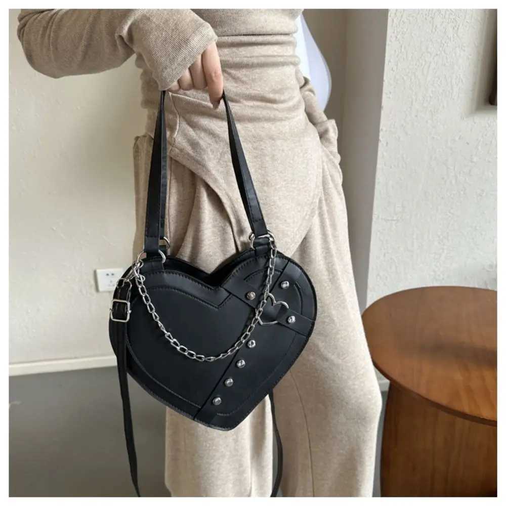 Y2K PU Leather Black Shoulder Bag Chain Rivet Large Capacity Gothic Tote Bag Portable Heart Shaped Women Crossbody Bag GirlsZ260317
