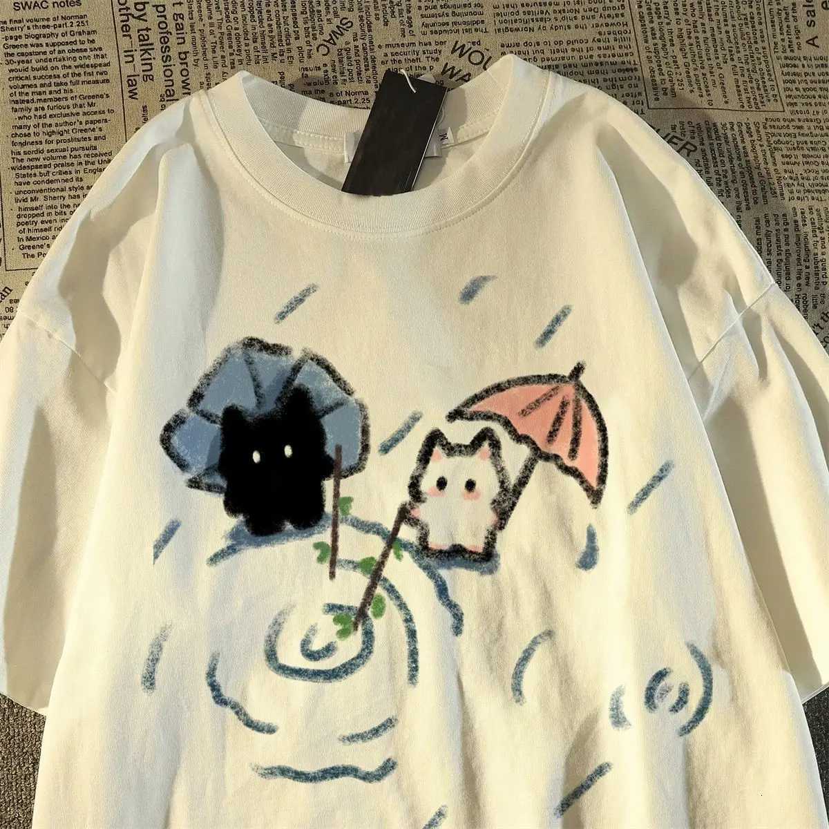 Short-sleeved T-shirt with A Cute Black and White Japanese Cat Pattern A Summer Short-sleeved Topwomen Clothing Graphic TshirtsT260317