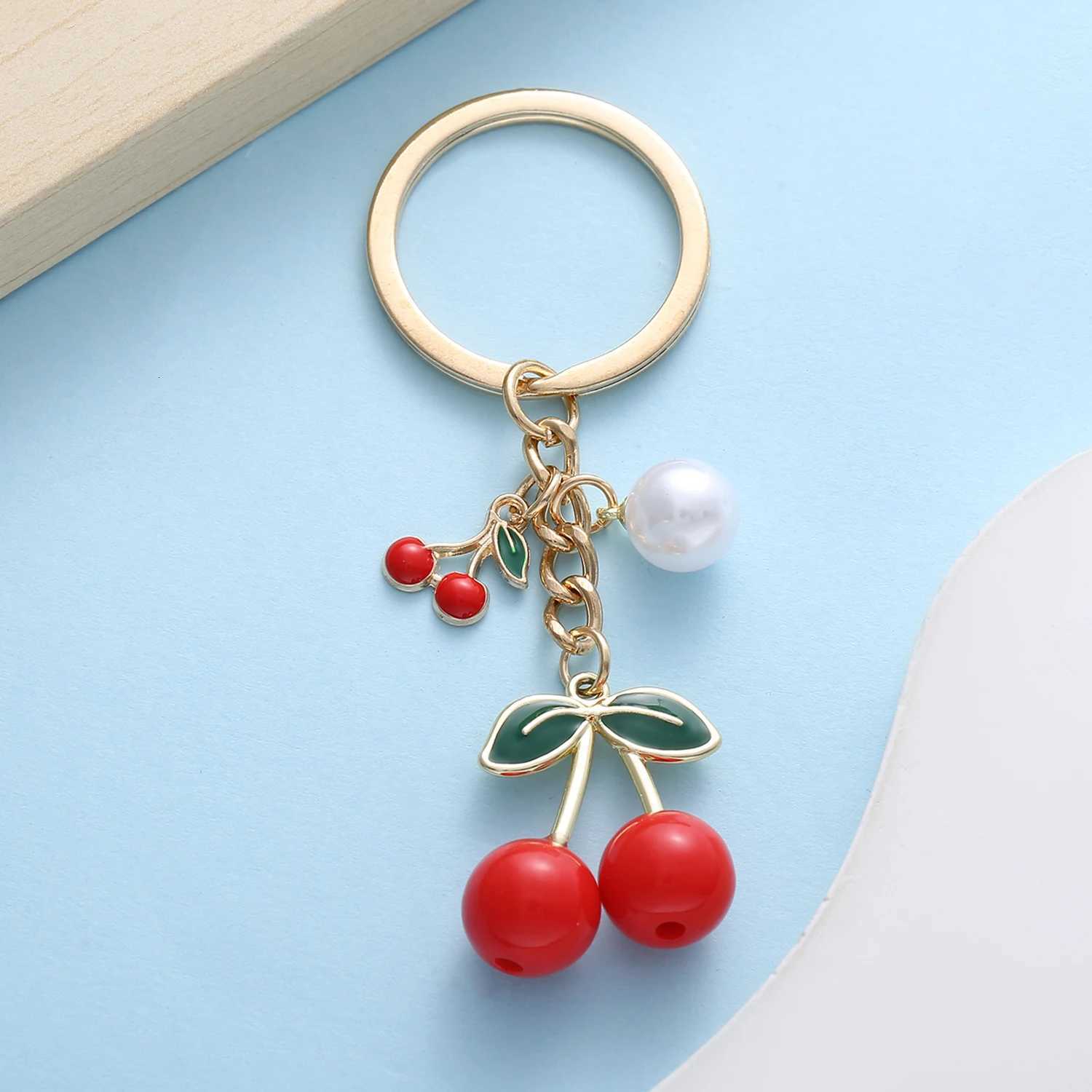 1pc Funky Cherry Keychain Simulation Cherry Design Fashion Car Key Ring With Green Leaves Pendant Women Girls Gift H260318 - view 4