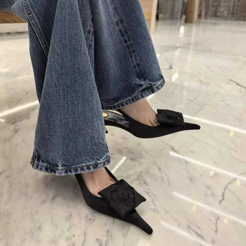 European and American Womens Sexy High-heeled Elegant Party Wedding Shoes Fiable Flower Back Hollow Pointed SandalsXJ260318