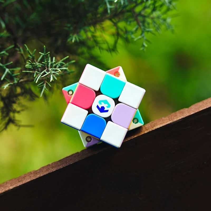 3x3 Speed Cube Magic Puzzle Kid Toy 3X3 Professional Cube Single Magnetic Silent Smooth Rotation Cube for Office Stress Relief H260314