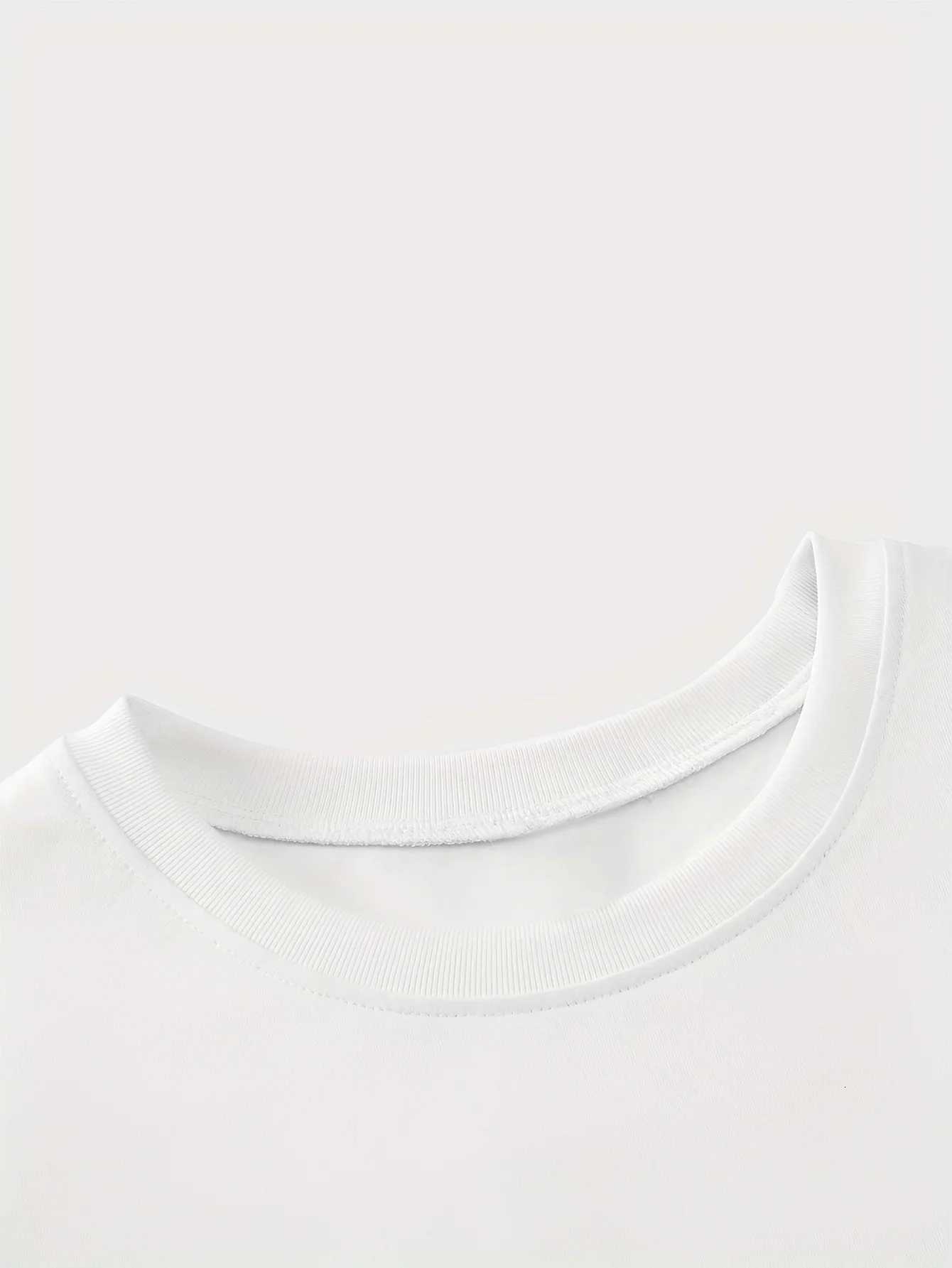 Cute Tomato Print T-Shirt Women Short Sleeve Tee Natural Fruit Graphic Top Kawaii Casual Summer Tshirt Friendly GiftT260317