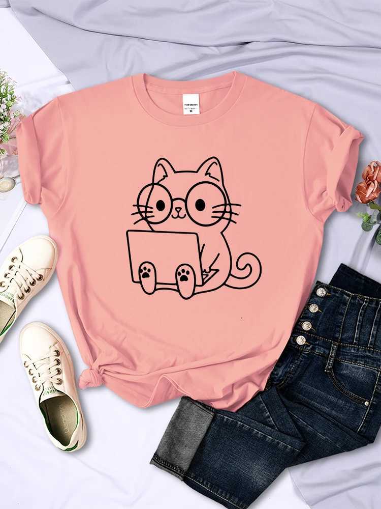 Careful Study Of Work Cat Sketches Women T-Shirt Personality Trend Casual Tee Clothing Street Creative Tops Female Short SleeveT260317