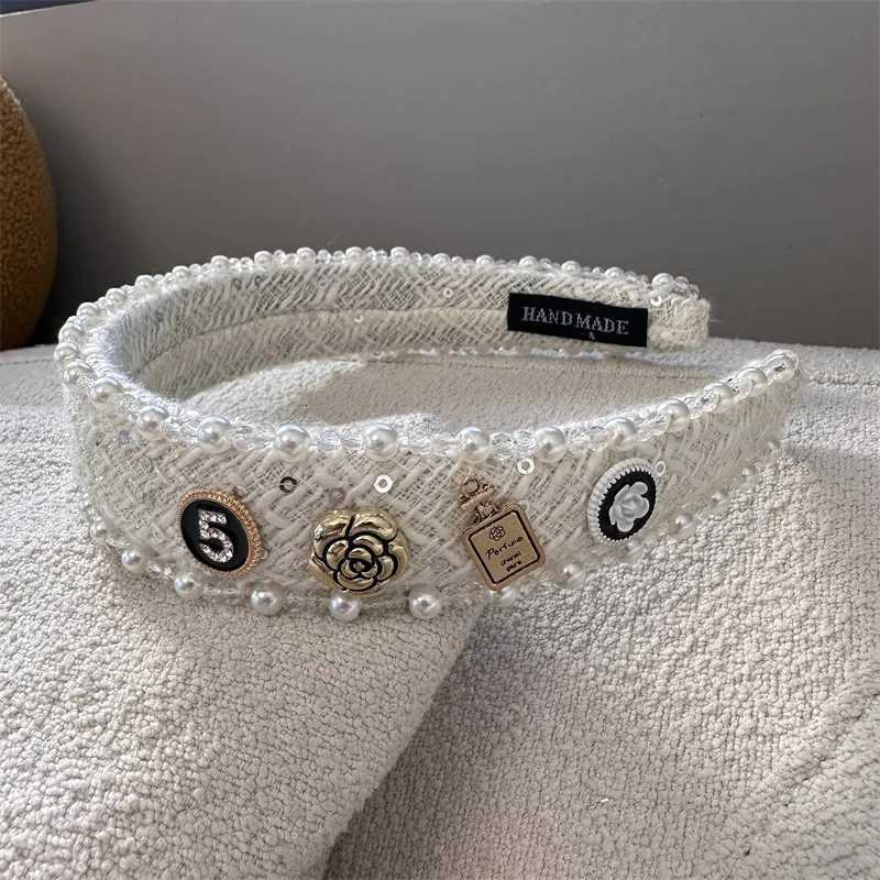 Exquisite Crystal Ball Pearl Number 5 Letter Camellia Headband Women Hair Accessories France Pearl Beaded Hairhoops Headwears C260316