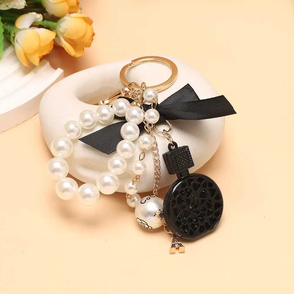 Number 5 Camellia Flower Bag Pendant For Woman Luxury Jewelry Bow Car Keyring Bowknot Camellia Pearl Keychains Bag Decoration H260318 - view 7
