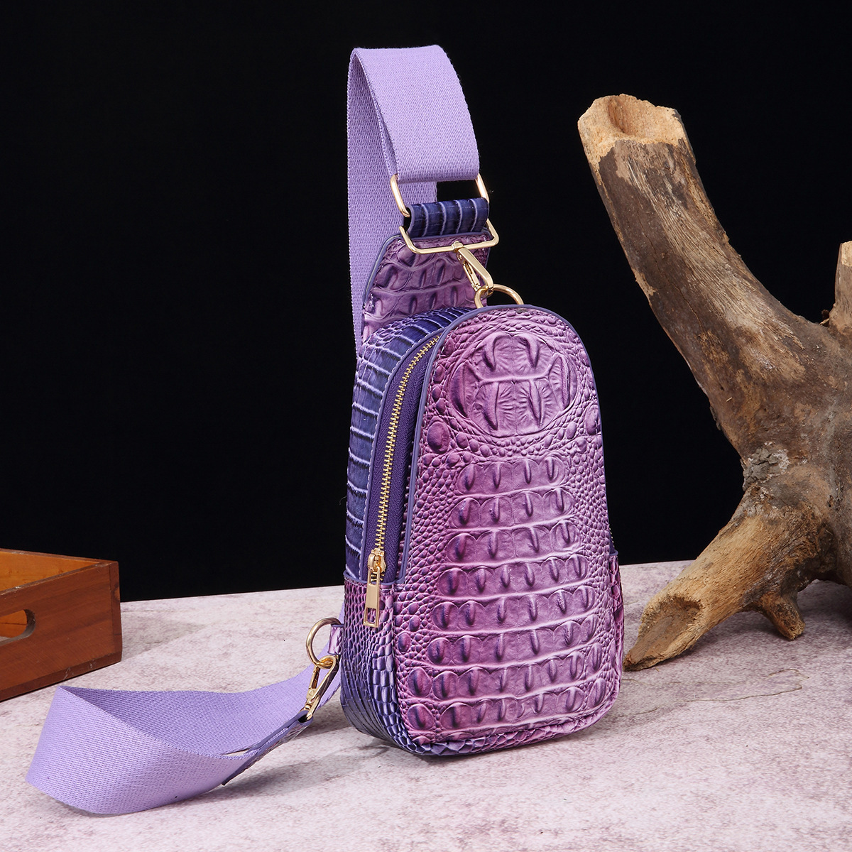 European and American Retro Fashion Wide Shoulder Strap Women's Chest Bag Waist Bag Crossbody Bag Crocodile Pattern Brahmin Amazon Independent St