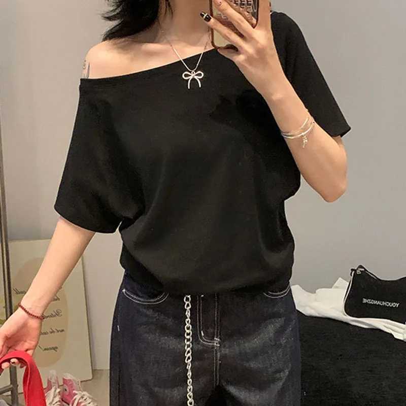 1pcs Summer Women Basic Model Solid Color T-Shirt Lady Short-Sleeved Skew Collar t-Shirt Female Street Style Sexy Slim Fit TeeT260317