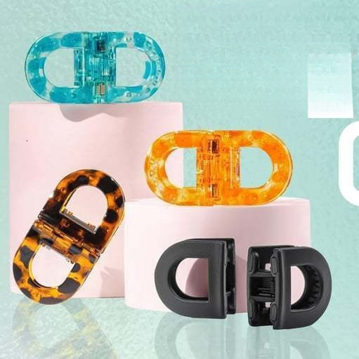 Designer border creative and personalized portable smart magnetic hair clip