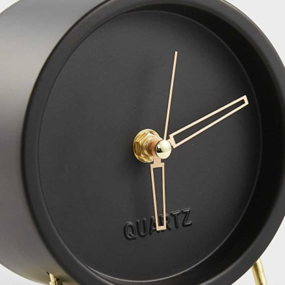 Nordic fashion art electronic clock simple and creative decoration clock living room bedside decoration silent pointer cl D260318