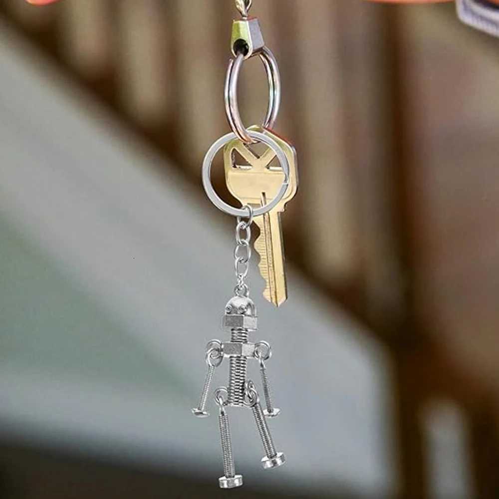 Vintage Mechanical Screw Robot Keychain Creative Movable Joint Steampunk Robot Car Key Holder For Men Backpack Pendants H260318 - view 6